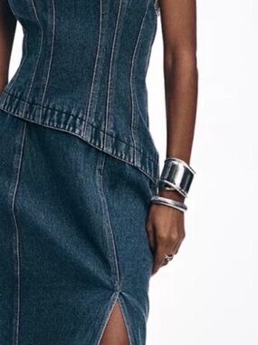 New! Classic Minimalist Lightweight Silver Smooth Cuff Bracelet (NWOT)